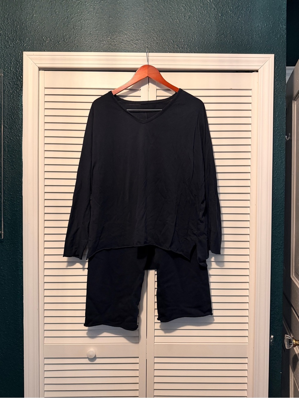 Frank & Eileen Navy Cropped Pants with Matching Top